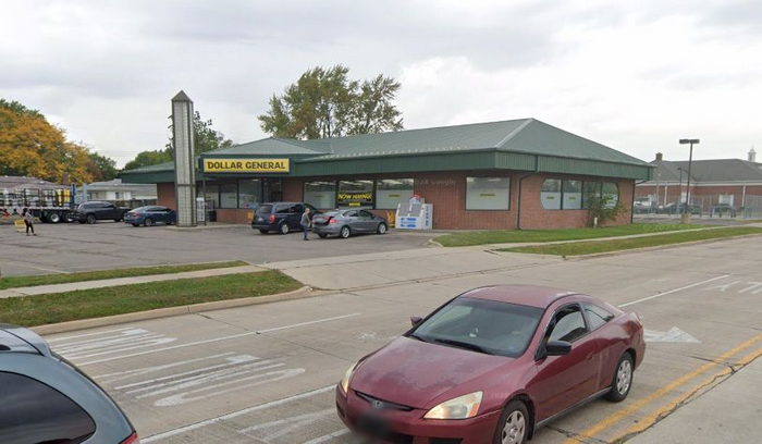 Family Video - Roseville - 18645 E 10 Mile Rd (newer photo)